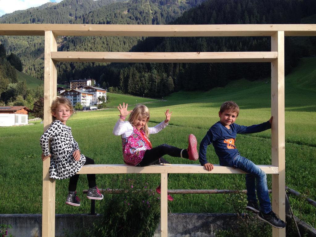Landhaus Kumbichl Mayrhofen Szoba fotó